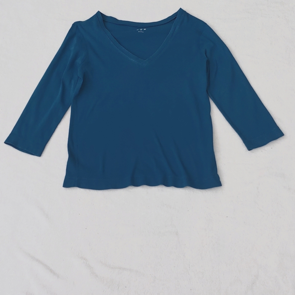 2 for $7: Three Dots Blue V-Neck 3/4 Sleeve Tee, Medium
